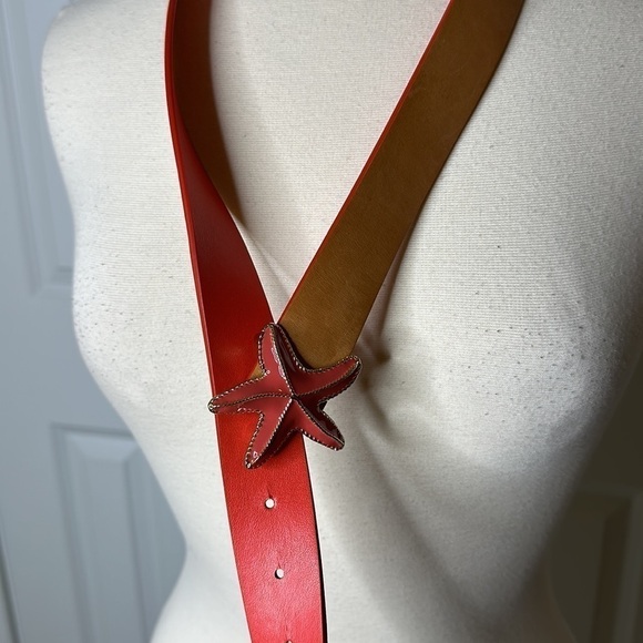 Talbots Leather Reversible Starfish Belt in Tan Orange Gold - Picture 2 of 7